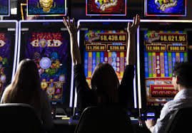 Permainan roulette SA Gaming dengan roda putar